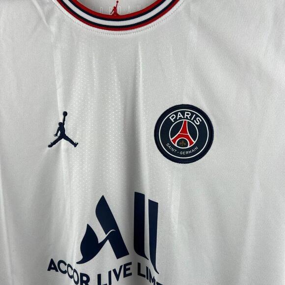 Nike PSG Jordan 2023 Women’s 4th Jersey Size L White DH7474-101 Paris Saint-Germ - Picture 7 of 8